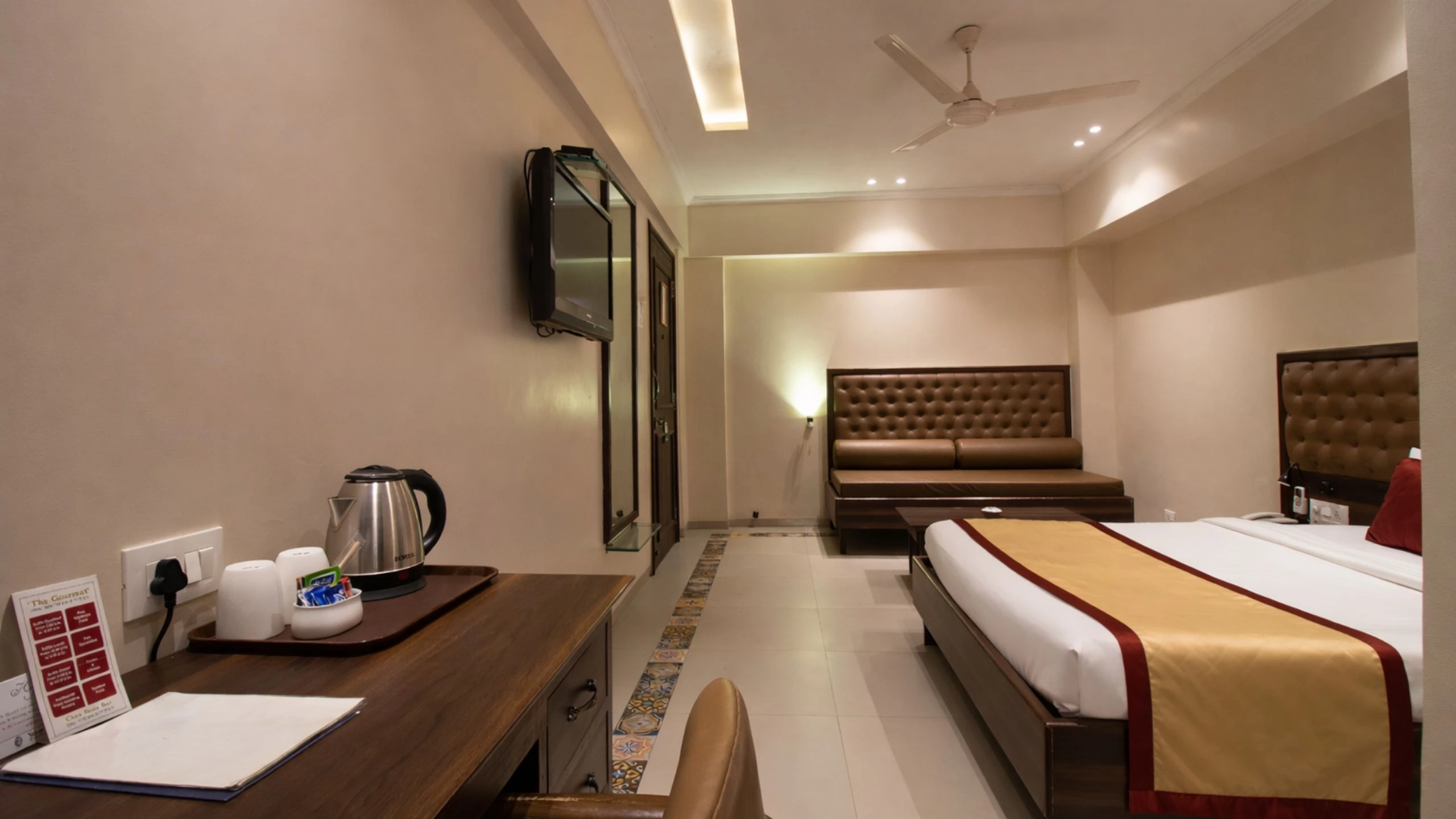 Deluxe Double Room (6)