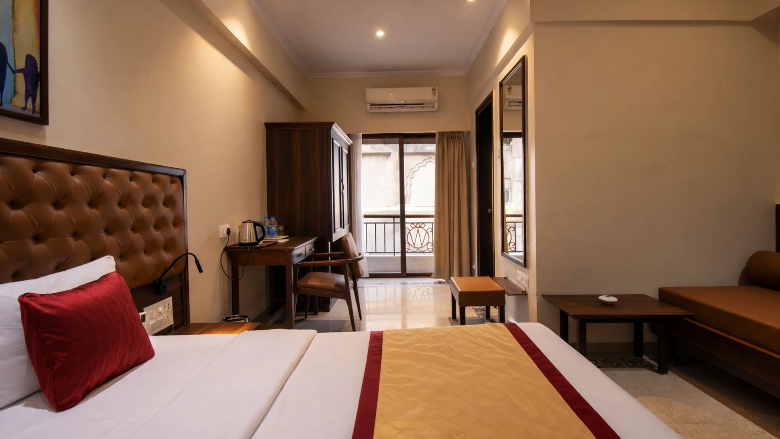 Deluxe Double Room (7)